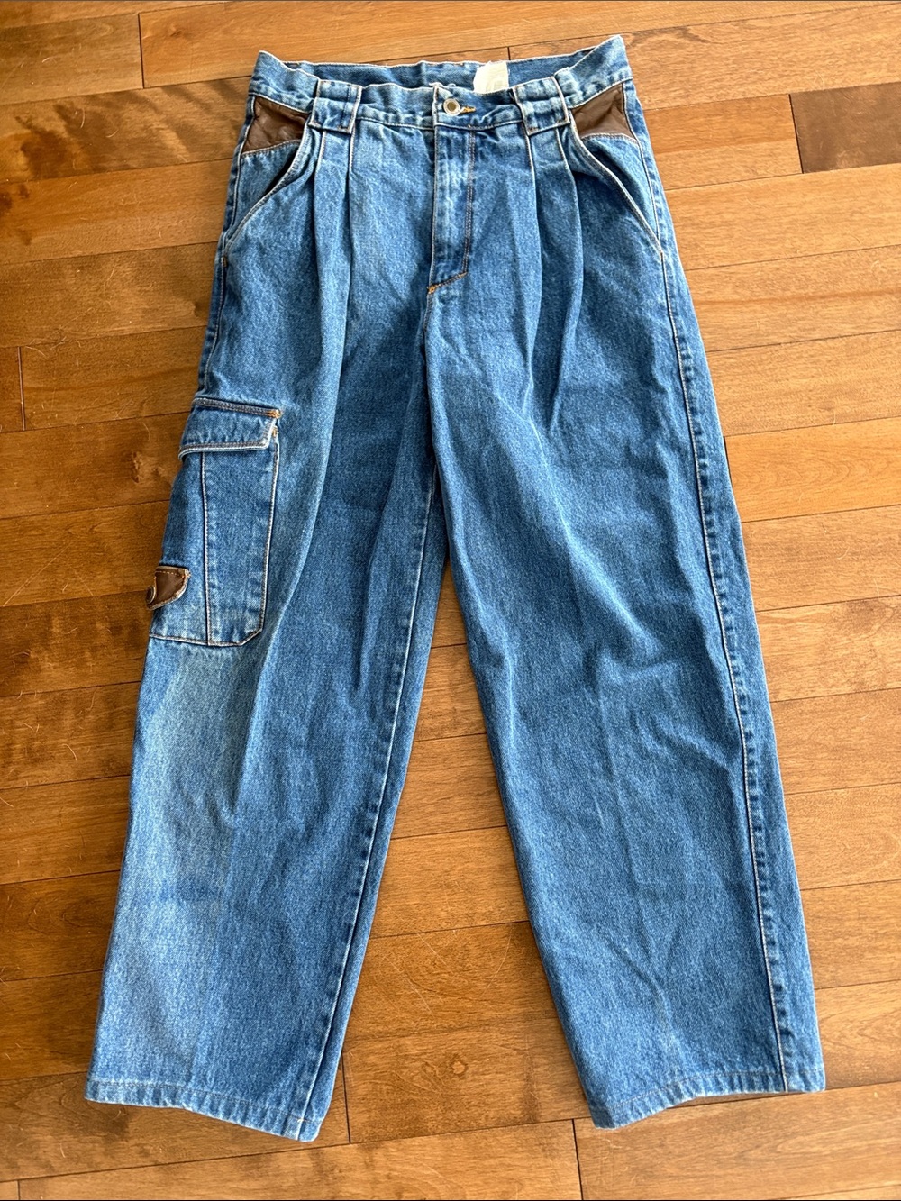 Vintage Essentials Relaxed Denim Carpenter Jeans in Blue with Brown Leather Trim